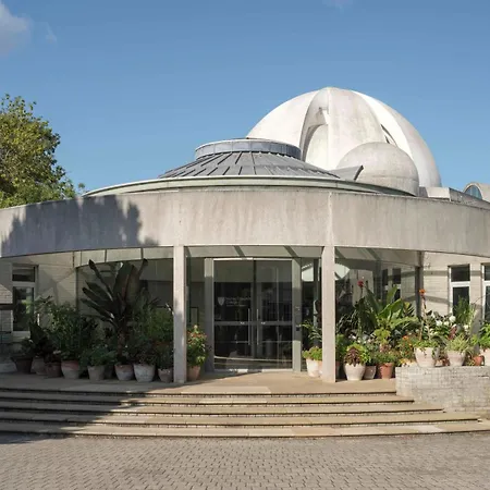 Murray Edwards College, Cambridge Exterior photo