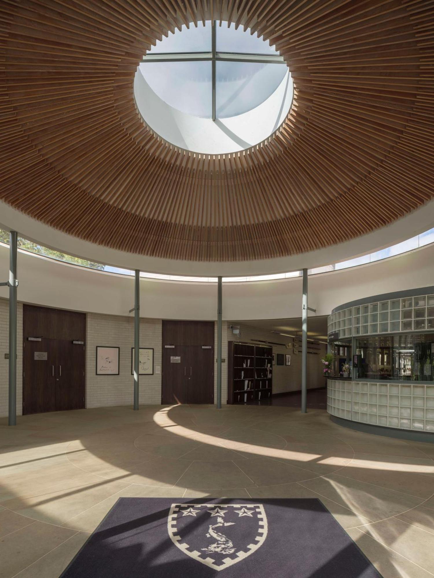 Murray Edwards College,